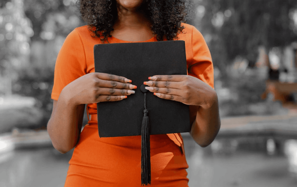 Featured image for online-international-business-degree