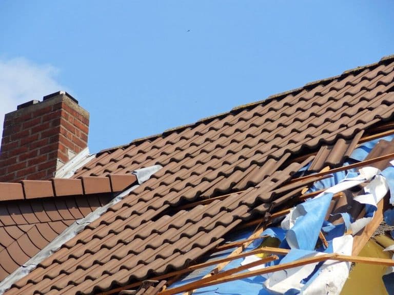 Featured image for financial-mistakes-during-a-roofing-project