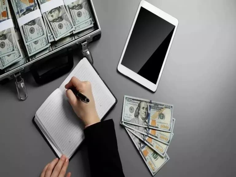 Money as a psychological prime
