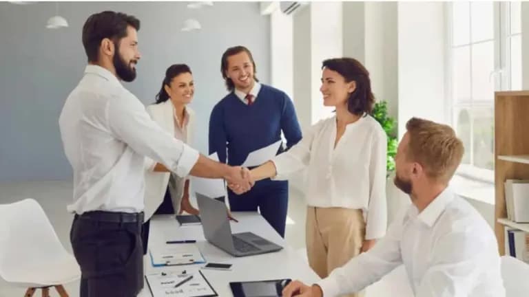 Engineering Technician vs Engineer Who Should You Hire for Your Technical Team (1)