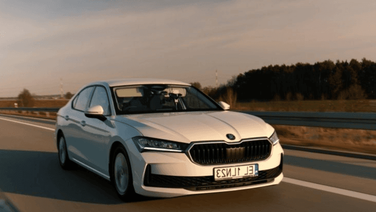 Skoda Superb Diesel Smashes Record: 2,831km on One Tank