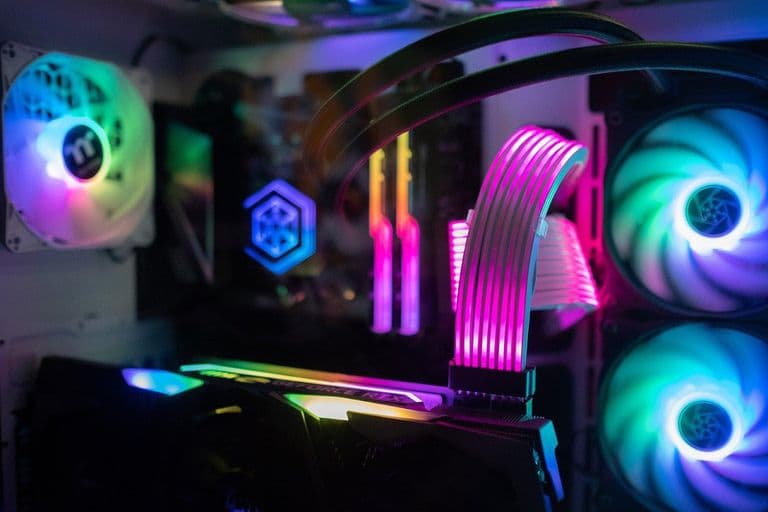 Featured image for why-is-esports-so-popular-in-todays-world