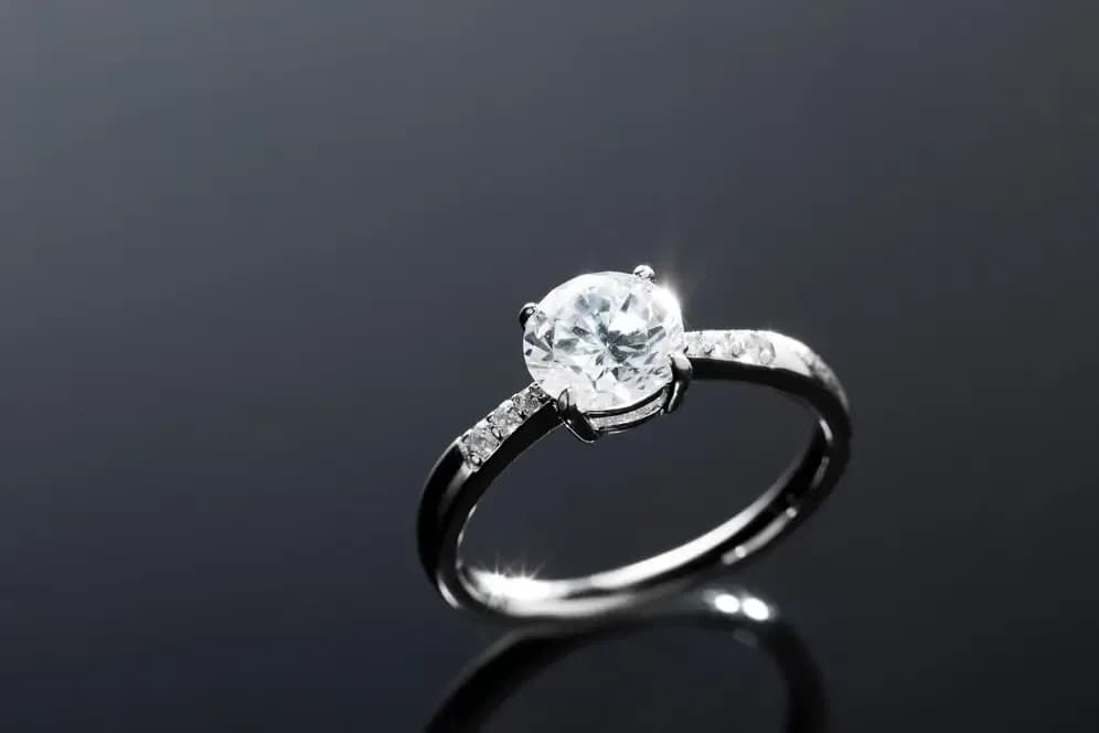 Sell a diamond ring