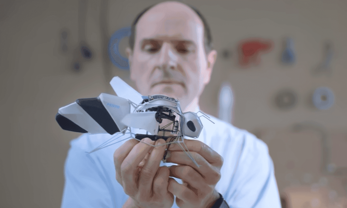 This Robot Bee Mimics the Flight Patterns and Behaviors of Actual Bees