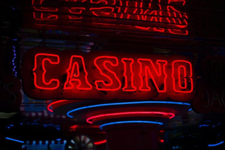 Reasons why online casinos are better than land-based casinos