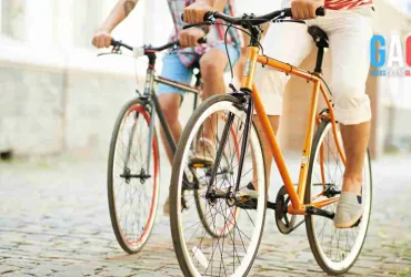 City Biking: Step-Through vs. Step-Over Bikes