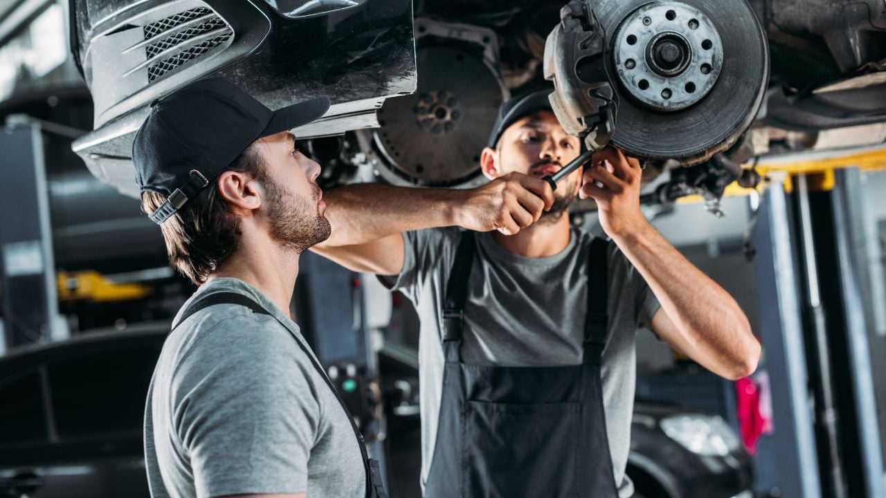 The Benefits of Choosing a Professional Car Service over DIY Repairs