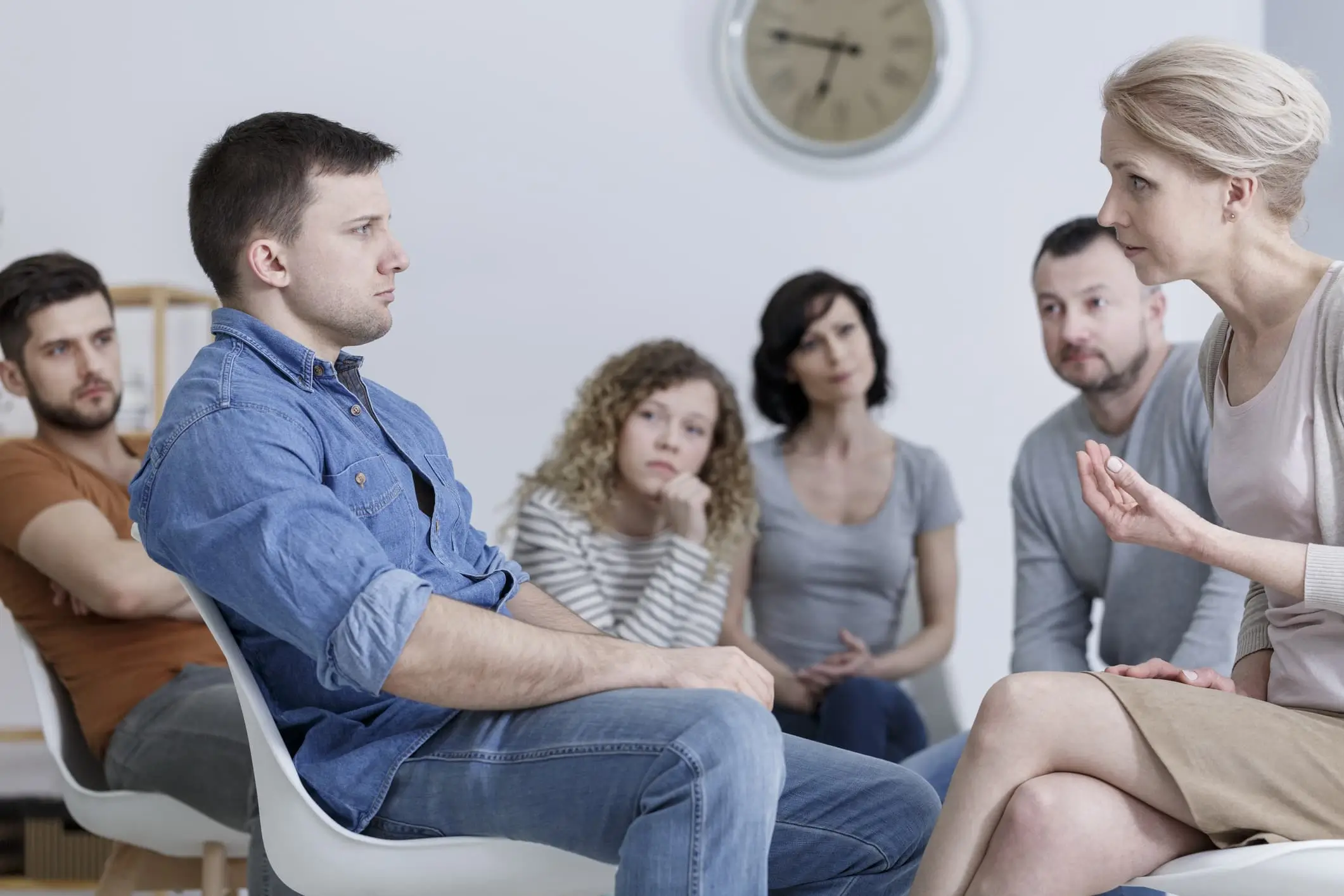 people-in-addiction-treatment-program