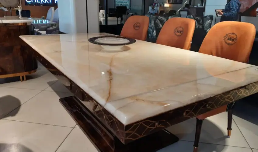 Top restaurant table designs