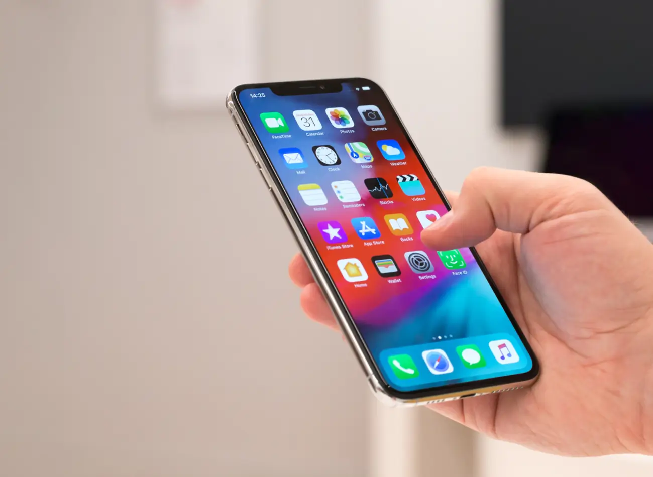 Smartphones in modern entertainment